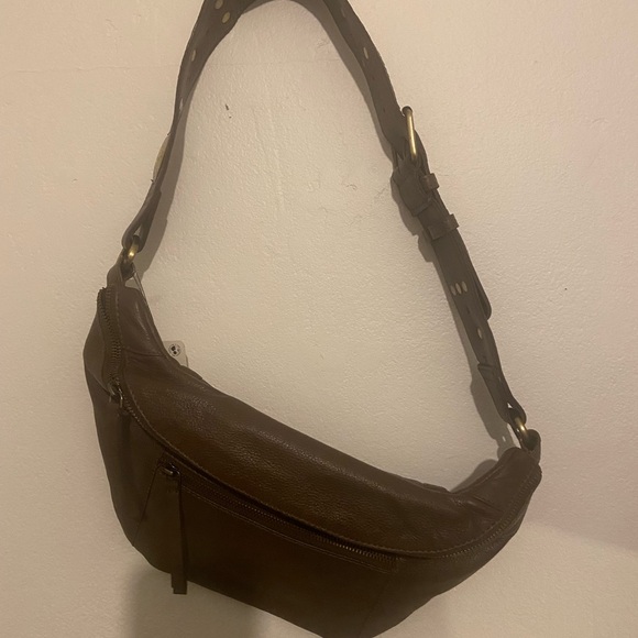 Leather free people bum bag. Color dark roast. Brand new with tags on. - Picture 4 of 6